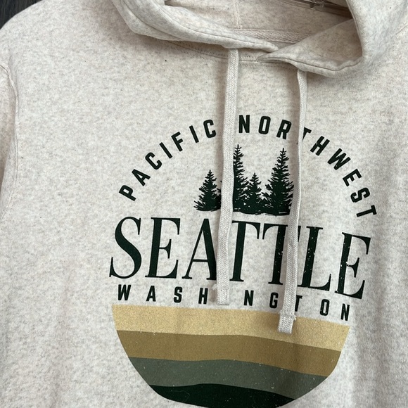 NWT- unisex MEDIA hoodie-Pacific Northwest, Seattle, Washington logo - Picture 2 of 5